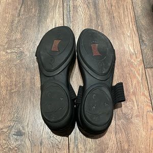 CAMPER black leather sandals size 40
